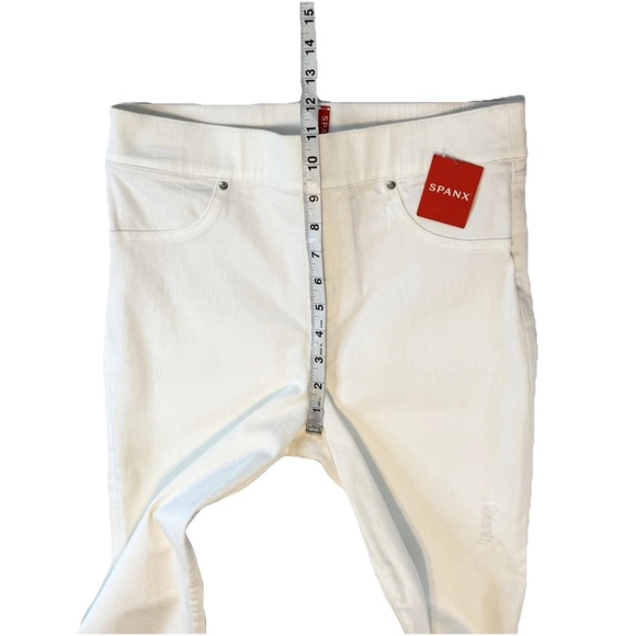 Spanx Size M Distressed Skinny Jeans White Pull On NWT Style 20229R Stretch - Picture 7 of 15